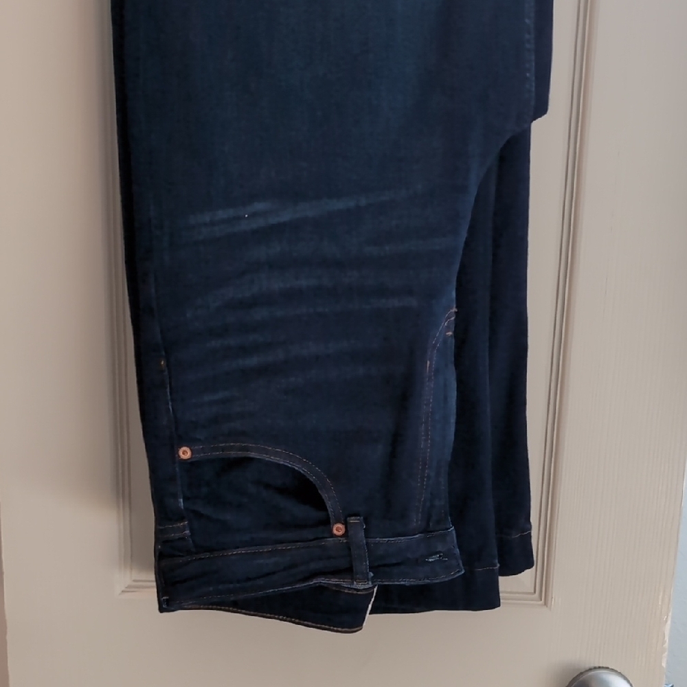 Women's Dark Blue Jeans